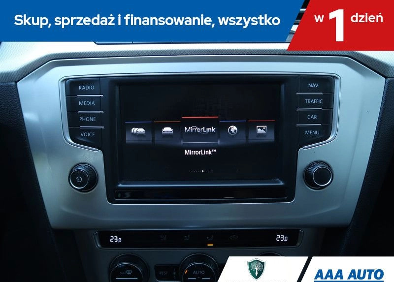 Volkswagen Passat cena 55000 przebieg: 172160, rok produkcji 2015 z Radomyśl Wielki małe 436